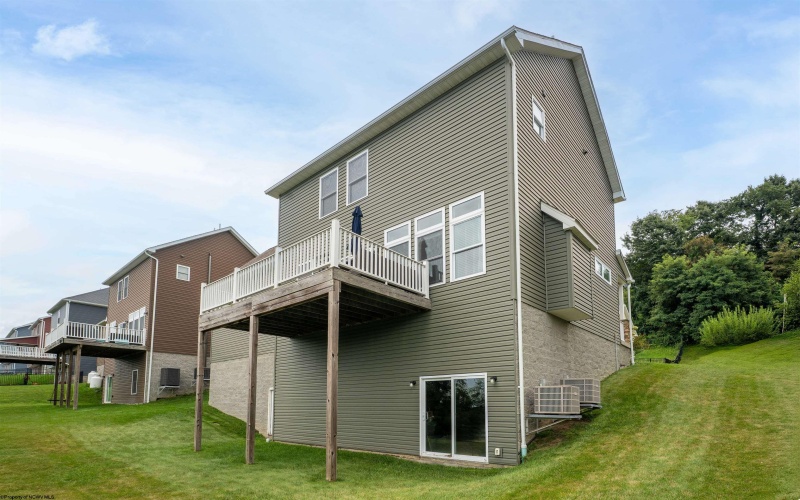 116 Landing Drive, Morgantown, West Virginia 26508, 4 Bedroom Bedrooms, 8 Room Rooms,2 BathroomBathrooms,Single Family Detached,For Sale,Landing,0,10166645
