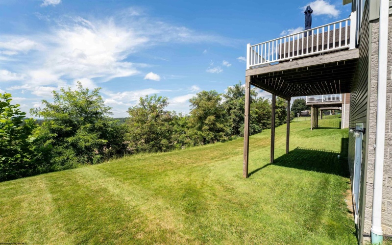 116 Landing Drive, Morgantown, West Virginia 26508, 4 Bedroom Bedrooms, 8 Room Rooms,2 BathroomBathrooms,Single Family Detached,For Sale,Landing,0,10166645