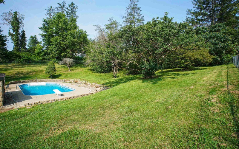 1739 Fairmont Avenue, Fairmont, West Virginia 26554, 4 Bedroom Bedrooms, 11 Room Rooms,2 BathroomBathrooms,Single Family Detached,For Sale,Fairmont,0,10166629
