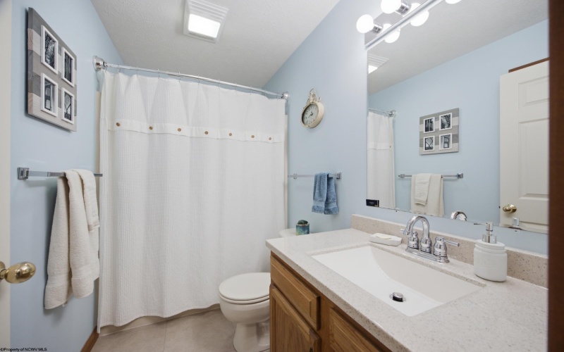 39 Glen Court, Bridgeport, West Virginia 26330, 4 Bedroom Bedrooms, 9 Room Rooms,3 BathroomBathrooms,Single Family Detached,For Sale,Glen,0,10166637