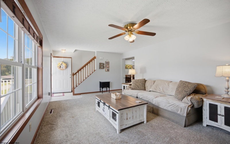 39 Glen Court, Bridgeport, West Virginia 26330, 4 Bedroom Bedrooms, 9 Room Rooms,3 BathroomBathrooms,Single Family Detached,For Sale,Glen,0,10166637