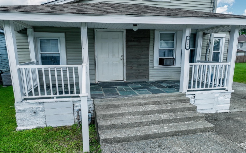 212 Hoclar Street, Granville, West Virginia 26534, 2 Bedroom Bedrooms, 5 Room Rooms,1 BathroomBathrooms,Single Family Detached,For Sale,Hoclar,0,10166633