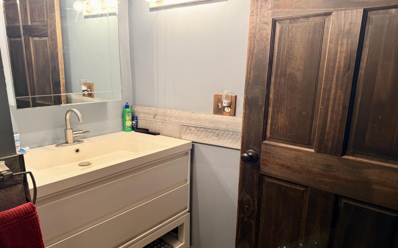 84 Billingsley Hollow Road, Fairview, West Virginia 26570, 3 Bedroom Bedrooms, 7 Room Rooms,1 BathroomBathrooms,Single Family Detached,For Sale,Billingsley Hollow,0,10166628
