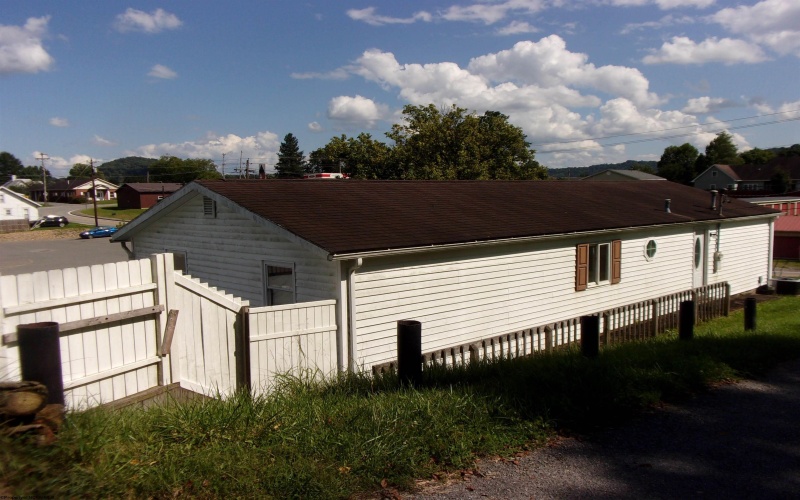 429 Main Street, West Milford, West Virginia 26451, 4 Bedroom Bedrooms, 7 Room Rooms,2 BathroomBathrooms,Single Family Detached,For Sale,Main,0,10166664