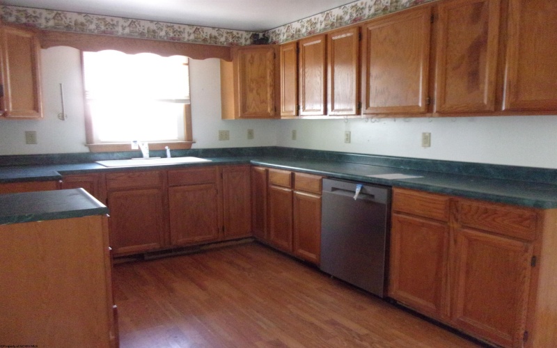 429 Main Street, West Milford, West Virginia 26451, 4 Bedroom Bedrooms, 7 Room Rooms,2 BathroomBathrooms,Single Family Detached,For Sale,Main,0,10166664
