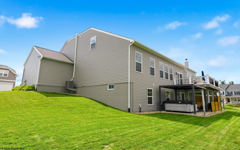 16 High Mountain Drive, Fairmont, West Virginia 26554, 5 Bedroom Bedrooms, 11 Room Rooms,4 BathroomBathrooms,Single Family Detached,For Sale,High Mountain,0,10166651