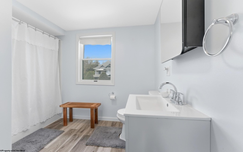 439 Kent Avenue, Davis, West Virginia 26260, 3 Bedroom Bedrooms, 7 Room Rooms,2 BathroomBathrooms,Single Family Detached,For Sale,Kent,0,10166652
