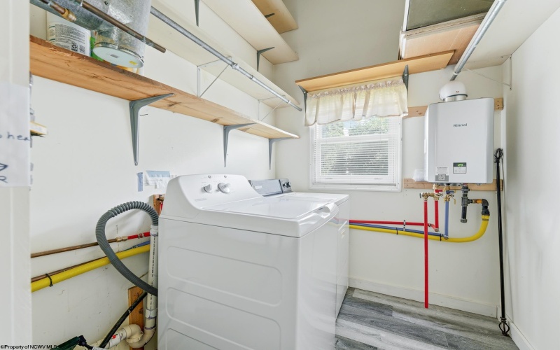 439 Kent Avenue, Davis, West Virginia 26260, 3 Bedroom Bedrooms, 7 Room Rooms,2 BathroomBathrooms,Single Family Detached,For Sale,Kent,0,10166652