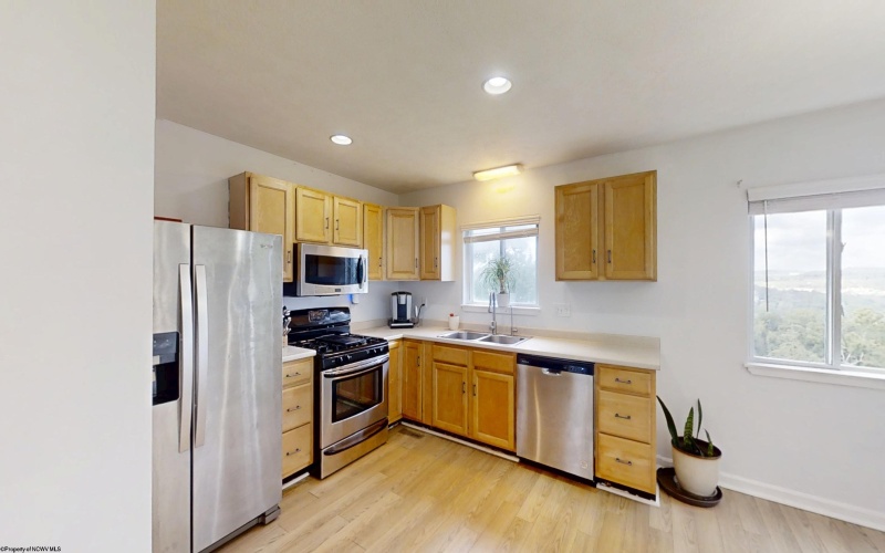 1040 Dorsey Avenue, Morgantown, West Virginia 26501, 4 Bedroom Bedrooms, 6 Room Rooms,2 BathroomBathrooms,Single Family Detached,For Sale,Dorsey,0,10166653