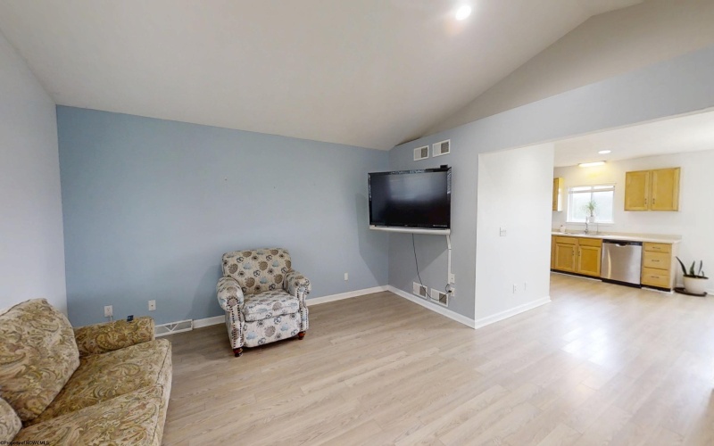 1040 Dorsey Avenue, Morgantown, West Virginia 26501, 4 Bedroom Bedrooms, 6 Room Rooms,2 BathroomBathrooms,Single Family Detached,For Sale,Dorsey,0,10166653