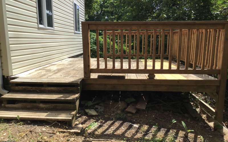 1040 Dorsey Avenue, Morgantown, West Virginia 26501, 4 Bedroom Bedrooms, 6 Room Rooms,2 BathroomBathrooms,Single Family Detached,For Sale,Dorsey,0,10166653