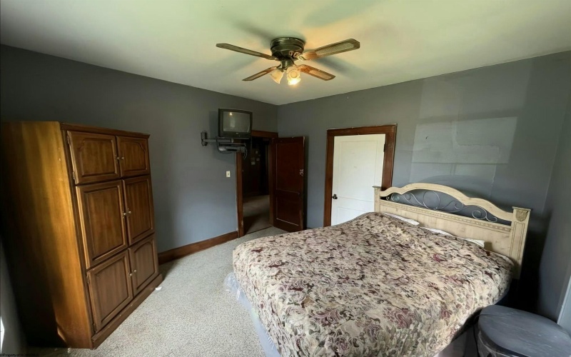 3977 George Washington Highway, Grafton, West Virginia 26354, 5 Bedroom Bedrooms, 9 Room Rooms,2 BathroomBathrooms,Single Family Detached,For Sale,George Washington,0,10166655