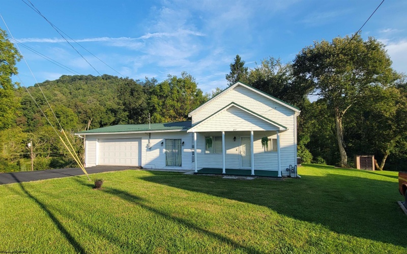 477 Downbridge Road, Enterprise, West Virginia 26568, 3 Bedroom Bedrooms, 7 Room Rooms,1 BathroomBathrooms,Single Family Detached,For Sale,Downbridge,0,10166656
