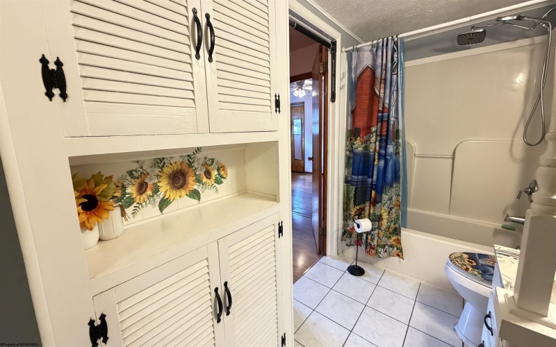 1812 Pearlman Avenue, Clarksburg, West Virginia 26301-1625, 4 Bedroom Bedrooms, 7 Room Rooms,2 BathroomBathrooms,Single Family Detached,For Sale,Pearlman,0,10166657
