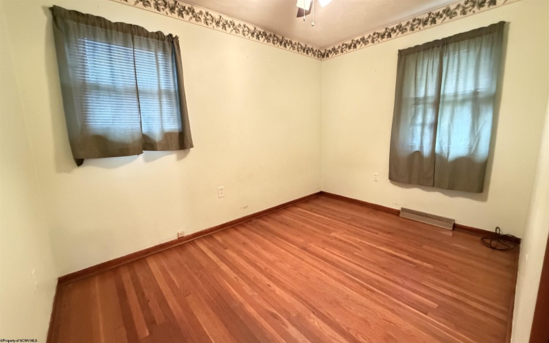 1812 Pearlman Avenue, Clarksburg, West Virginia 26301-1625, 4 Bedroom Bedrooms, 7 Room Rooms,2 BathroomBathrooms,Single Family Detached,For Sale,Pearlman,0,10166657