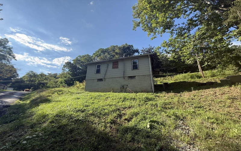 716-720 Husky Highway, Barrackville, West Virginia 26559, 0 , 0 ,0,Multi-unit/income,For Sale,Husky,0,10166666