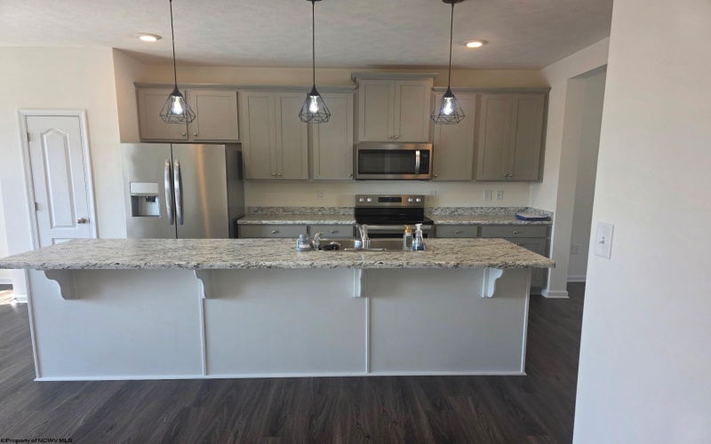 234 Tide Way, Morgantown, West Virginia 26508, 4 Bedroom Bedrooms, 10 Room Rooms,3 BathroomBathrooms,Single Family Attached,For Sale,Tide,0,10166674