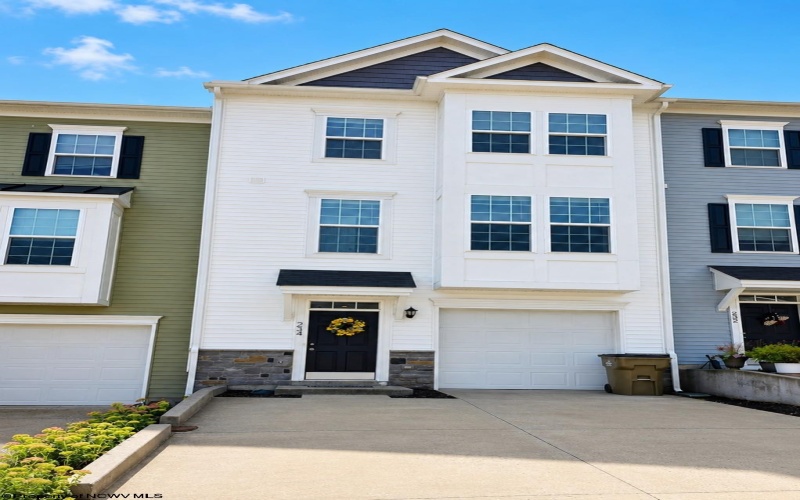 234 Tide Way, Morgantown, West Virginia 26508, 4 Bedroom Bedrooms, 10 Room Rooms,3 BathroomBathrooms,Single Family Attached,For Sale,Tide,0,10166674