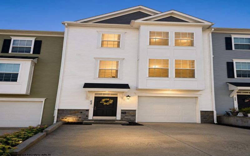 234 Tide Way, Morgantown, West Virginia 26508, 4 Bedroom Bedrooms, 10 Room Rooms,3 BathroomBathrooms,Single Family Attached,For Sale,Tide,0,10166674