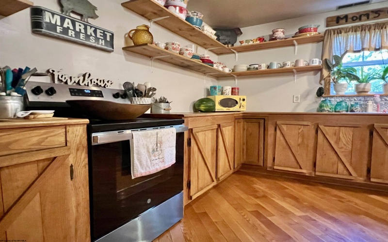 10915 Old Elkins Road, Ellamore, West Virginia 26267, 4 Bedroom Bedrooms, 11 Room Rooms,2 BathroomBathrooms,Single Family Detached,For Sale,Old Elkins,0,10166679
