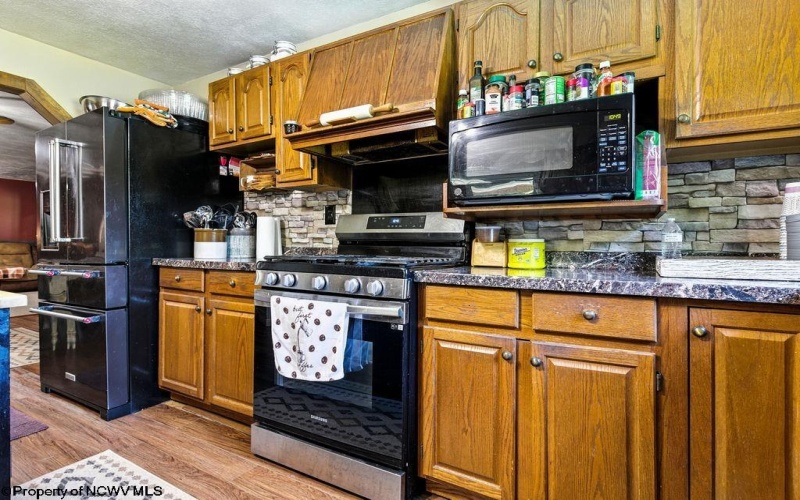 650 Sam Cavins Road, West Union, West Virginia 26456, 3 Bedroom Bedrooms, 8 Room Rooms,3 BathroomBathrooms,Single Family Detached,For Sale,Sam Cavins,0,10166673