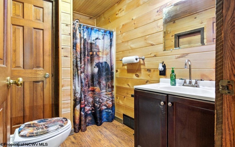 650 Sam Cavins Road, West Union, West Virginia 26456, 3 Bedroom Bedrooms, 8 Room Rooms,3 BathroomBathrooms,Single Family Detached,For Sale,Sam Cavins,0,10166673