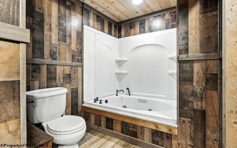 650 Sam Cavins Road, West Union, West Virginia 26456, 3 Bedroom Bedrooms, 8 Room Rooms,3 BathroomBathrooms,Single Family Detached,For Sale,Sam Cavins,0,10166673