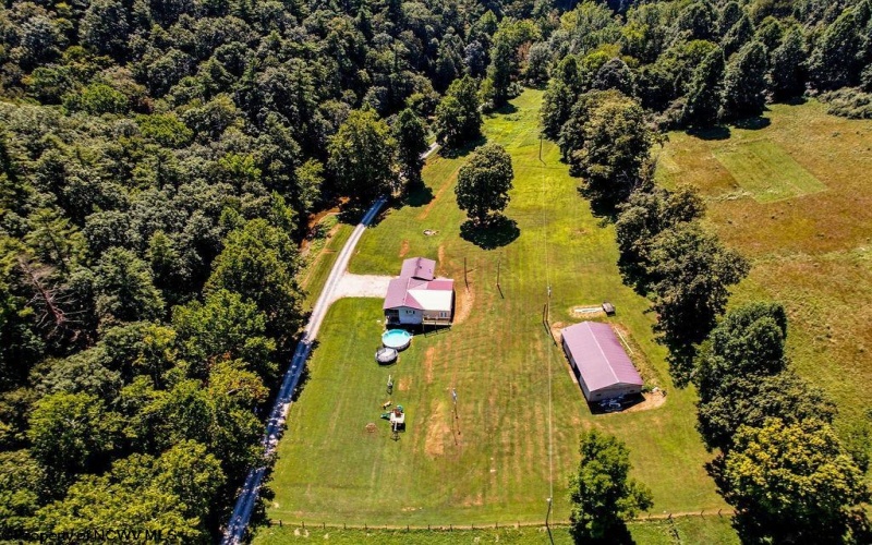 650 Sam Cavins Road, West Union, West Virginia 26456, 3 Bedroom Bedrooms, 8 Room Rooms,3 BathroomBathrooms,Single Family Detached,For Sale,Sam Cavins,0,10166673