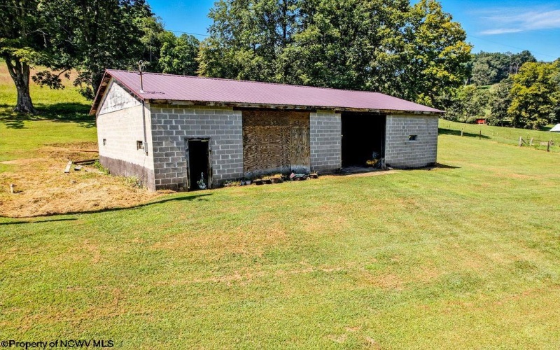 650 Sam Cavins Road, West Union, West Virginia 26456, 3 Bedroom Bedrooms, 8 Room Rooms,3 BathroomBathrooms,Single Family Detached,For Sale,Sam Cavins,0,10166673