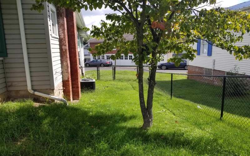 204 Euclid Avenue, Clarksburg, West Virginia 26301-0000, 3 Bedroom Bedrooms, 6 Room Rooms,2 BathroomBathrooms,Single Family Detached,For Sale,Euclid,0,10166670