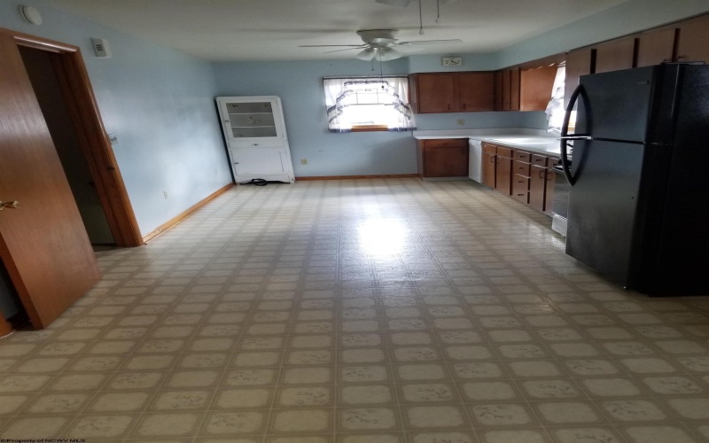 204 Euclid Avenue, Clarksburg, West Virginia 26301-0000, 3 Bedroom Bedrooms, 6 Room Rooms,2 BathroomBathrooms,Single Family Detached,For Sale,Euclid,0,10166670