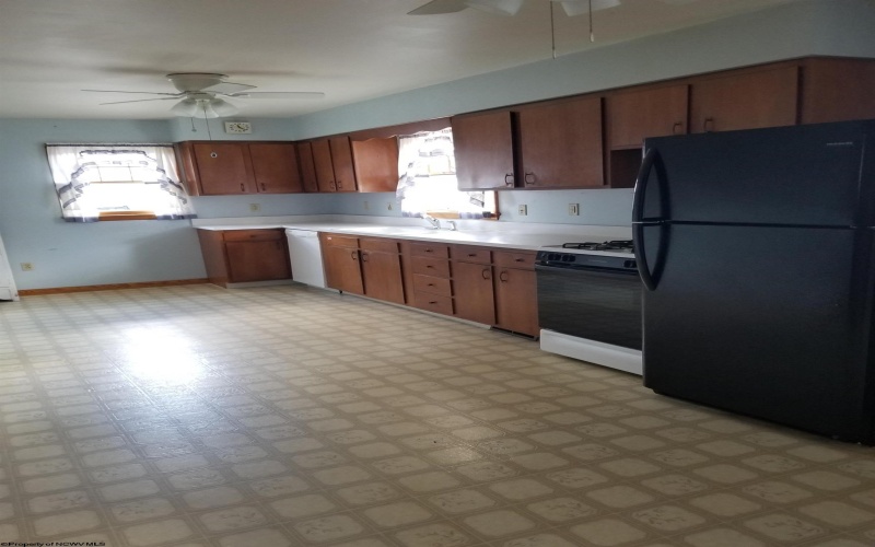 204 Euclid Avenue, Clarksburg, West Virginia 26301-0000, 3 Bedroom Bedrooms, 6 Room Rooms,2 BathroomBathrooms,Single Family Detached,For Sale,Euclid,0,10166670