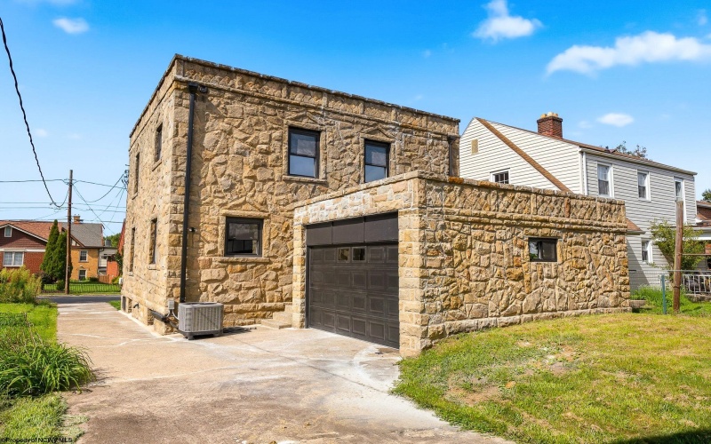 344 Watts Street, Morgantown, West Virginia 26501, 3 Bedroom Bedrooms, 5 Room Rooms,2 BathroomBathrooms,Single Family Detached,For Sale,Watts,0,10166682