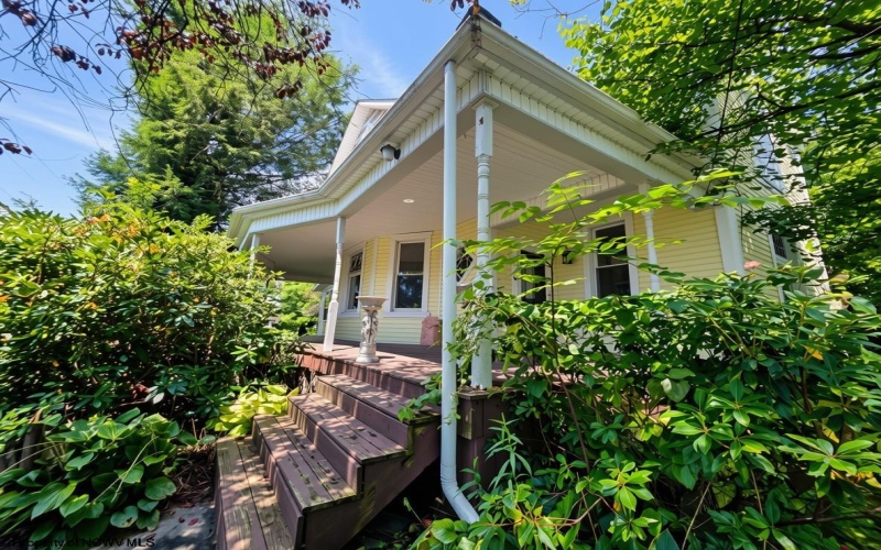 604 High Street, Terra Alta, West Virginia 26764, 4 Bedroom Bedrooms, 10 Room Rooms,1 BathroomBathrooms,Single Family Detached,For Sale,High,0,10166691