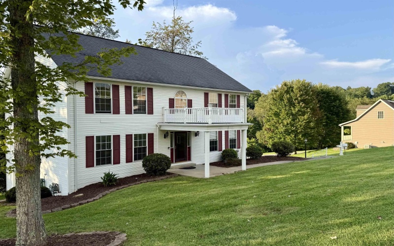 2 Cherrybrooke Lane, Fairmont, West Virginia 26554, 4 Bedroom Bedrooms, 7 Room Rooms,2 BathroomBathrooms,Single Family Detached,For Sale,Cherrybrooke,0,10166693