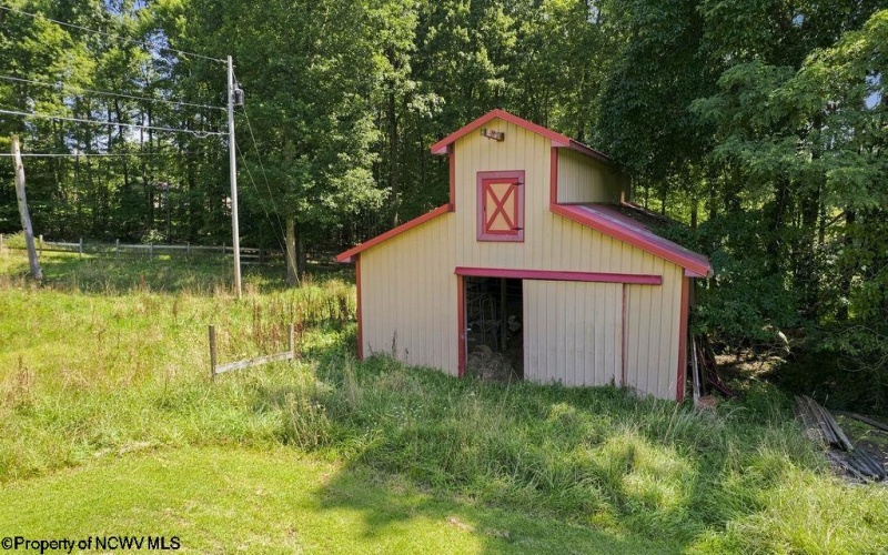 61 Wagner Lane, Kingwood, West Virginia 26537, 3 Bedroom Bedrooms, 7 Room Rooms,2 BathroomBathrooms,Single Family Detached,For Sale,Wagner,0,10166692