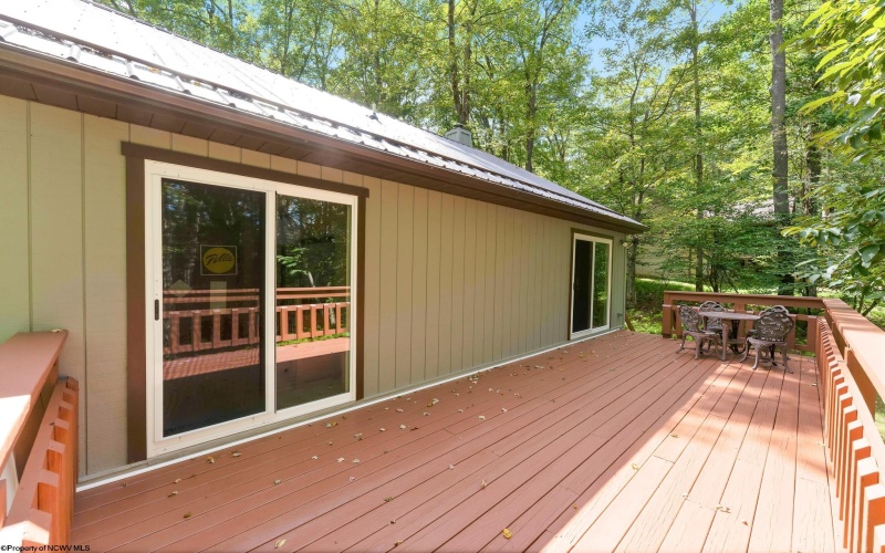596 Hemlock Circle, Terra Alta, West Virginia 26764, 2 Bedroom Bedrooms, 6 Room Rooms,2 BathroomBathrooms,Single Family Detached,For Sale,Hemlock,0,10166695