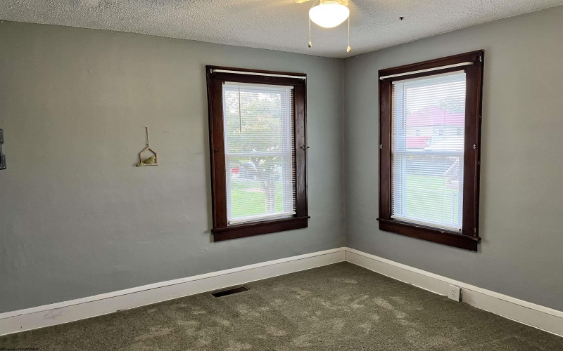55 Lincoln Street, Buckhannon, West Virginia 26201, 3 Bedroom Bedrooms, 7 Room Rooms,2 BathroomBathrooms,Single Family Detached,For Sale,Lincoln,0,10166702