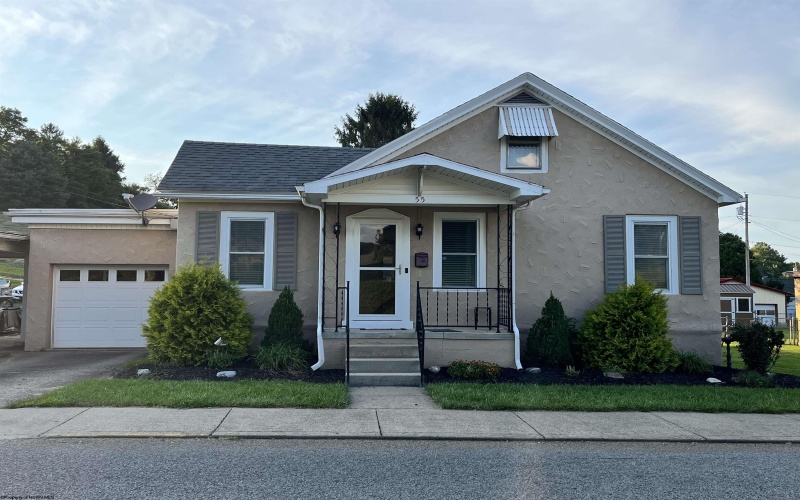 55 Lincoln Street, Buckhannon, West Virginia 26201, 3 Bedroom Bedrooms, 7 Room Rooms,2 BathroomBathrooms,Single Family Detached,For Sale,Lincoln,0,10166702