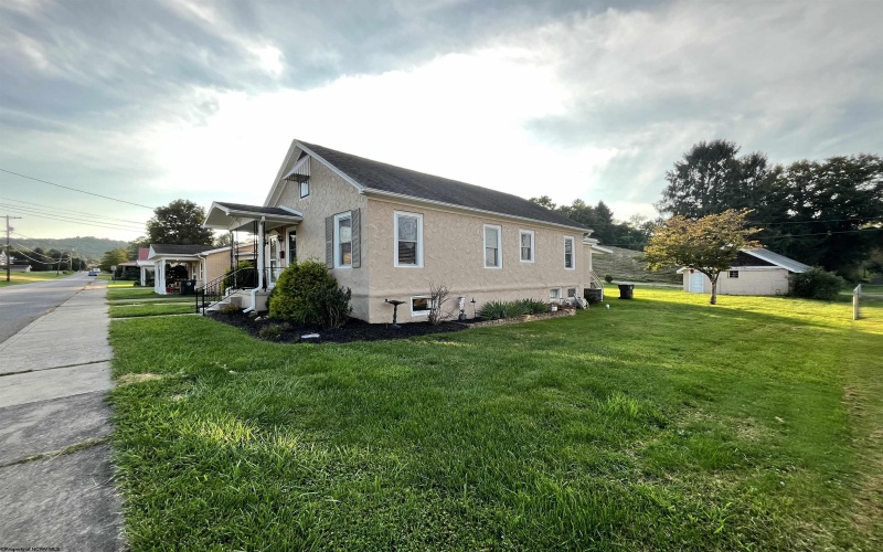 55 Lincoln Street, Buckhannon, West Virginia 26201, 3 Bedroom Bedrooms, 7 Room Rooms,2 BathroomBathrooms,Single Family Detached,For Sale,Lincoln,0,10166702