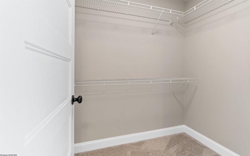 112 Chestnut Grove, Morgantown, West Virginia 26505, 3 Bedroom Bedrooms, 7 Room Rooms,4 BathroomBathrooms,Residential Rentals,For Rent,Chestnut,0,10166698