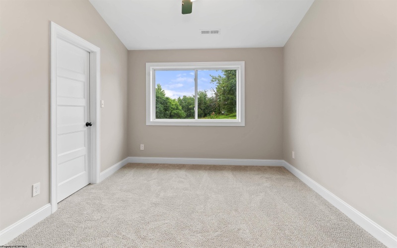 112 Chestnut Grove, Morgantown, West Virginia 26505, 3 Bedroom Bedrooms, 7 Room Rooms,4 BathroomBathrooms,Residential Rentals,For Rent,Chestnut,0,10166698