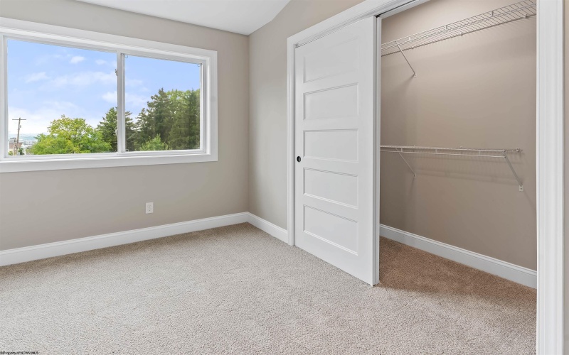 112 Chestnut Grove, Morgantown, West Virginia 26505, 3 Bedroom Bedrooms, 7 Room Rooms,4 BathroomBathrooms,Residential Rentals,For Rent,Chestnut,0,10166698