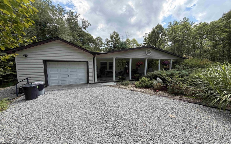 99 Artist Lane, Coalton, West Virginia 26257, 2 Bedroom Bedrooms, 8 Room Rooms,1 BathroomBathrooms,Single Family Detached,For Sale,Artist,0,10166703