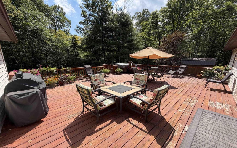 99 Artist Lane, Coalton, West Virginia 26257, 2 Bedroom Bedrooms, 8 Room Rooms,1 BathroomBathrooms,Single Family Detached,For Sale,Artist,0,10166703