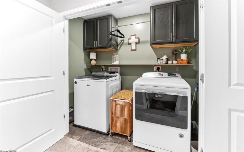 2012 Mountain Ash Lane, Morgantown, West Virginia 26501, 3 Bedroom Bedrooms, 7 Room Rooms,2 BathroomBathrooms,Single Family Attached,For Sale,Mountain Ash,0,10166718