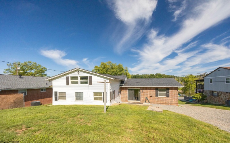 1072 Maple Lake Road, Bridgeport, West Virginia 26330, 3 Bedroom Bedrooms, 10 Room Rooms,2 BathroomBathrooms,Single Family Detached,For Sale,Maple Lake,0,10166719