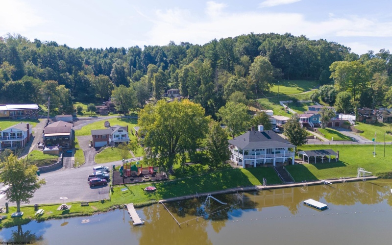 1072 Maple Lake Road, Bridgeport, West Virginia 26330, 3 Bedroom Bedrooms, 10 Room Rooms,2 BathroomBathrooms,Single Family Detached,For Sale,Maple Lake,0,10166719