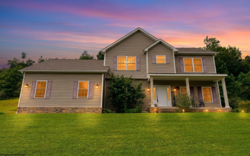 515 Tappan Zee Lane, Morgantown, West Virginia 26508, 4 Bedroom Bedrooms, 8 Room Rooms,2 BathroomBathrooms,Single Family Detached,For Sale,Tappan Zee,0,10166722