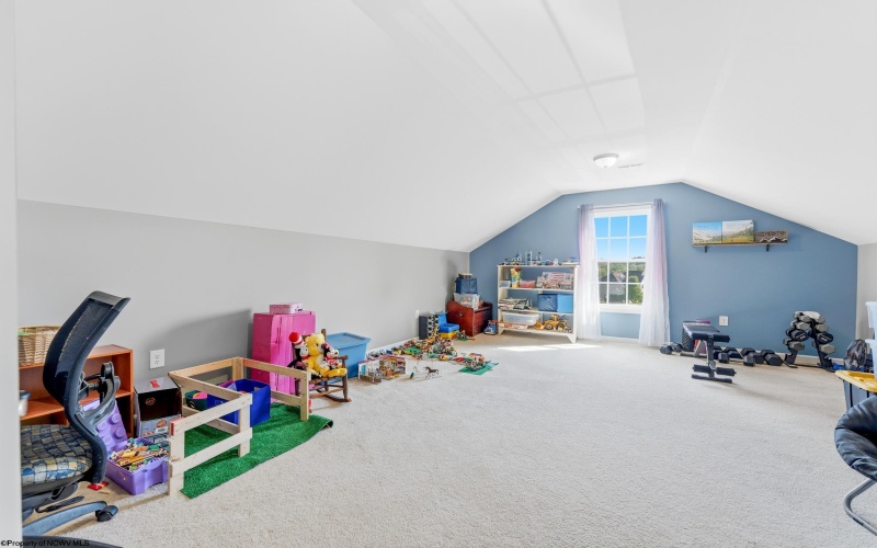 515 Tappan Zee Lane, Morgantown, West Virginia 26508, 4 Bedroom Bedrooms, 8 Room Rooms,2 BathroomBathrooms,Single Family Detached,For Sale,Tappan Zee,0,10166722